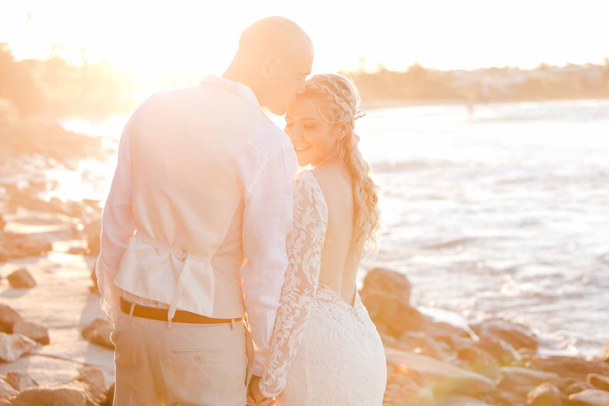 sunshine coast elopement photographers