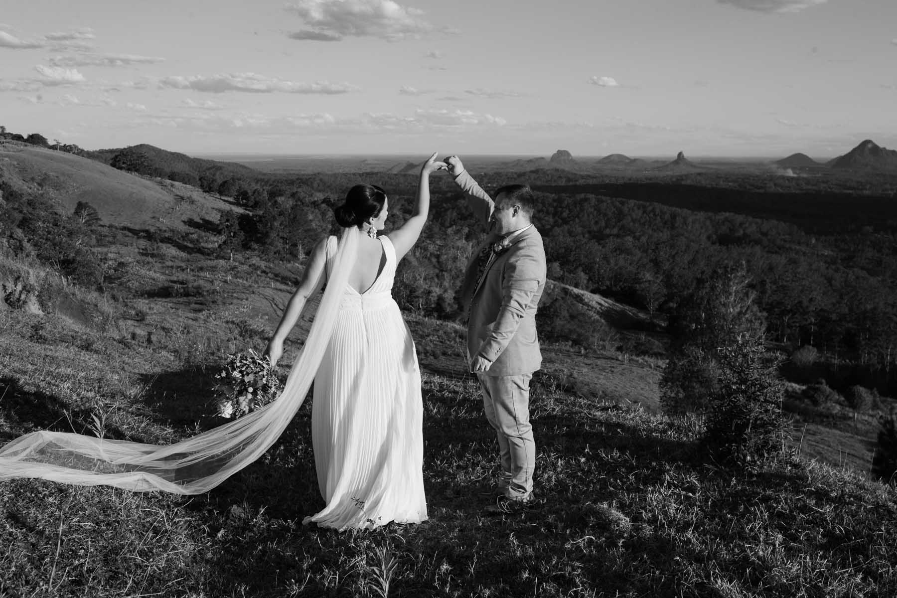 One Tree Hill Maleny Elopement